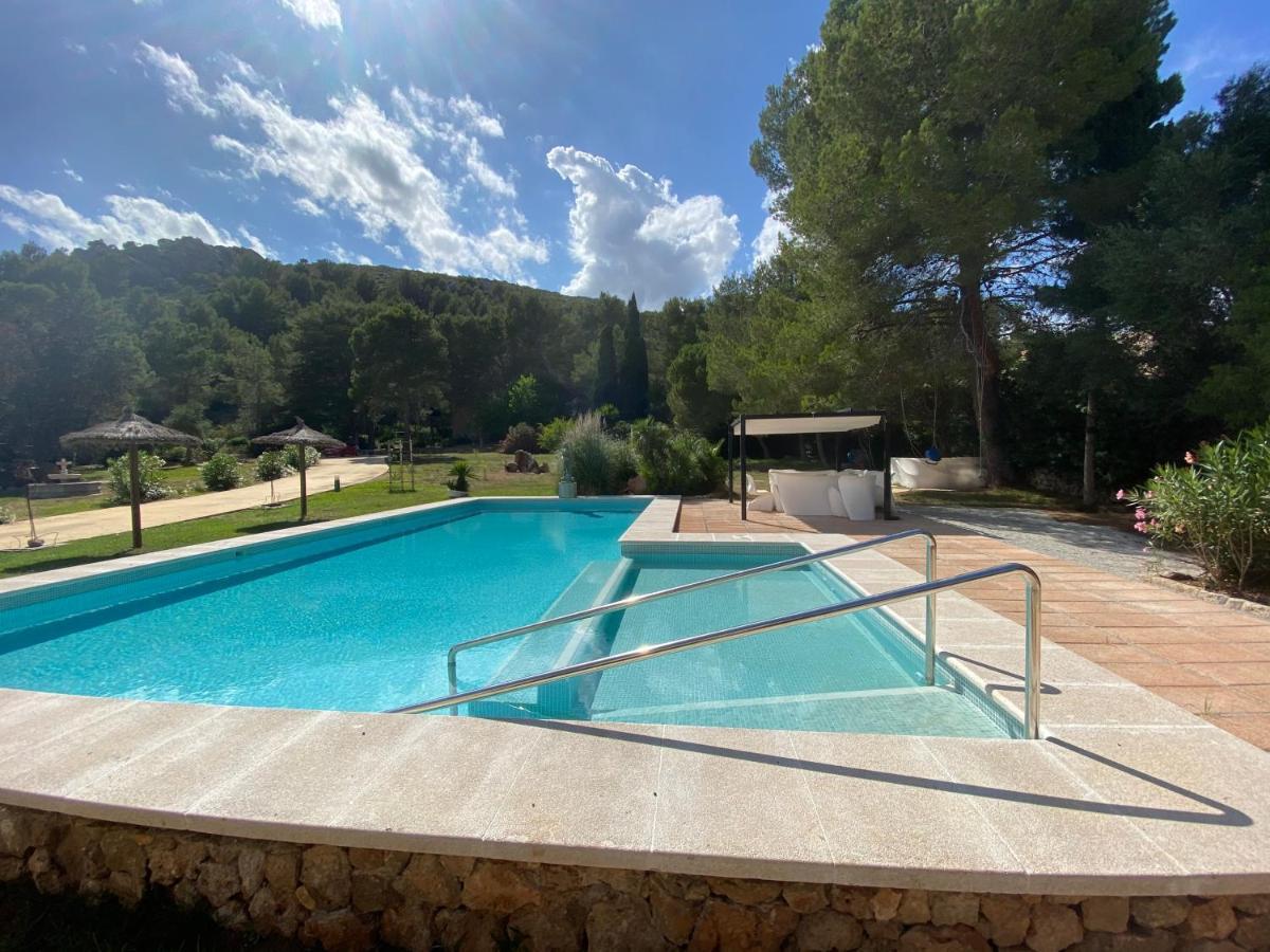 Private Villas Puerto Pollensa For Family Groups, Private Mountain Ideal For Runners, Trailers, Hikers, It Is Approximately 3 Minute Walk From The Beach 외부 사진