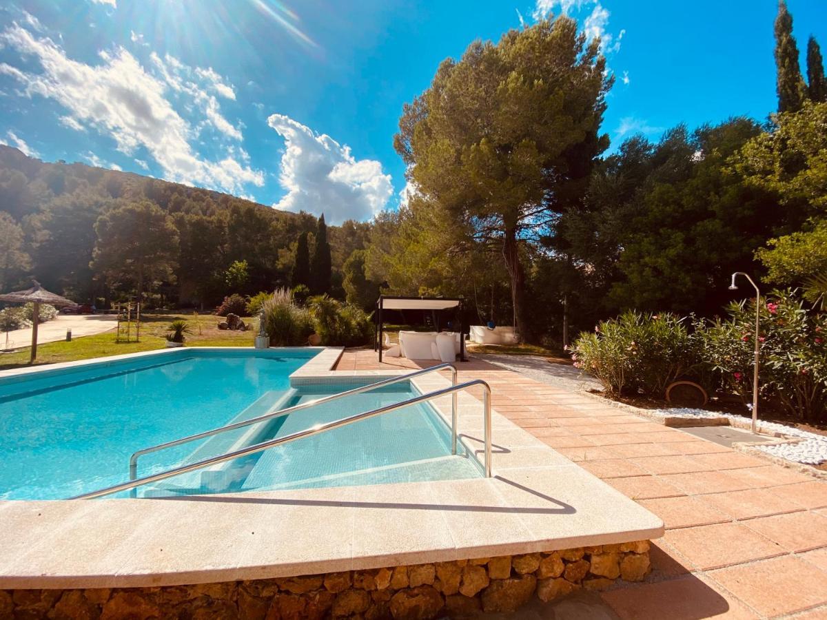 Private Villas Puerto Pollensa For Family Groups, Private Mountain Ideal For Runners, Trailers, Hikers, It Is Approximately 3 Minute Walk From The Beach 외부 사진