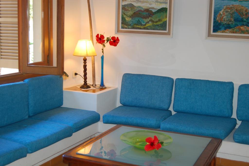 Private Villas Puerto Pollensa For Family Groups, Private Mountain Ideal For Runners, Trailers, Hikers, It Is Approximately 3 Minute Walk From The Beach 객실 사진