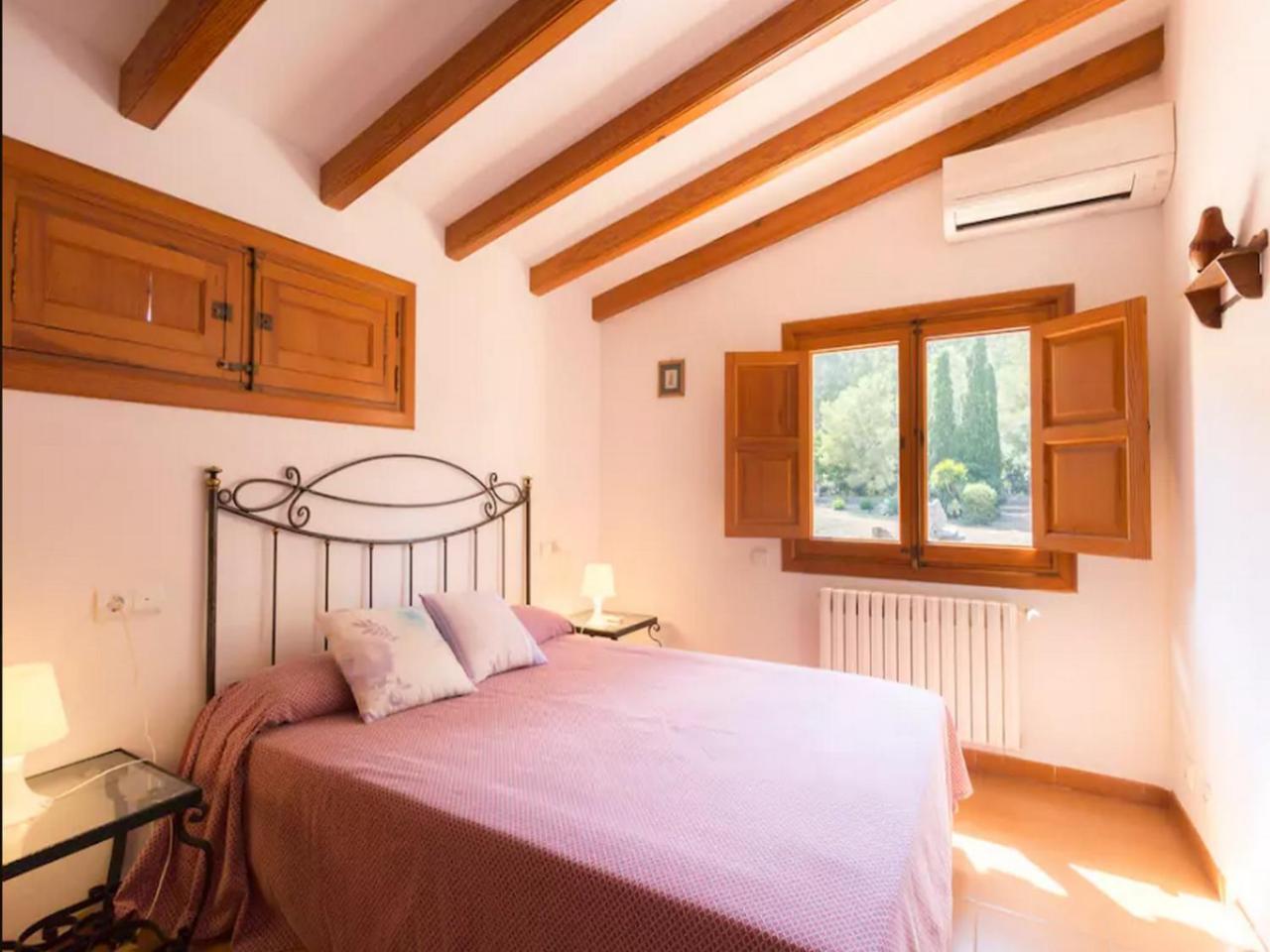 Private Villas Puerto Pollensa For Family Groups, Private Mountain Ideal For Runners, Trailers, Hikers, It Is Approximately 3 Minute Walk From The Beach 외부 사진